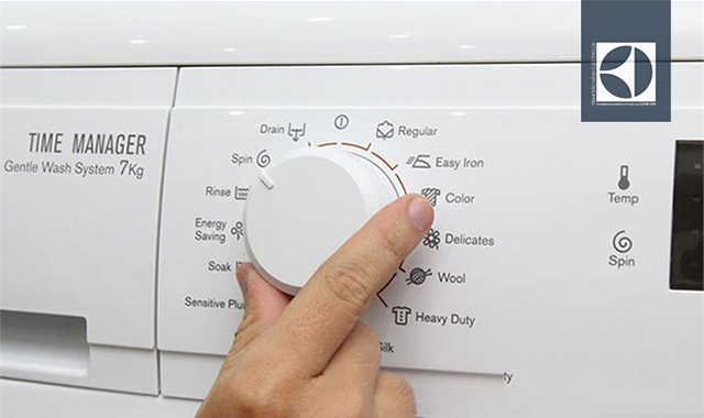 Cách mở cửa máy giặt electrolux nị khóa