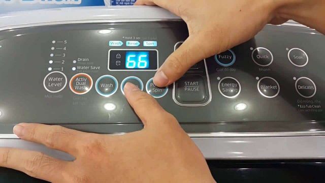 Chương trình cài đặt máy giặt bị lỗi khiến máy giặt không vắt được