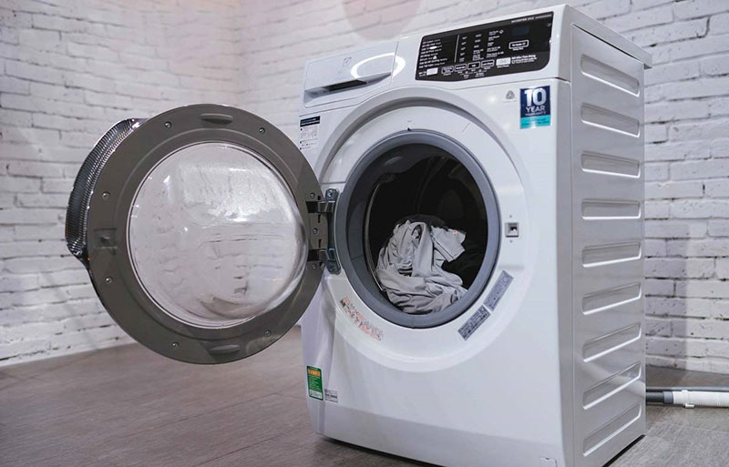 Lỗi E45 của dòng máy giặt Electrolux có nghĩa là cảm biến cửa Triac
